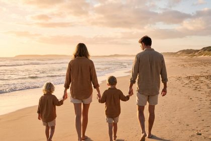Naturisme en famille : guide rassurant pour des débuts sereins